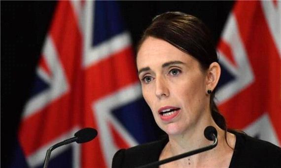عذرخواهی نخست‌وزیر نیوزیلند به خاطر گرفتن عکس سلفی غیرمحتاطانه