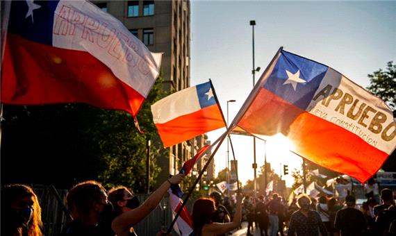 رای قاطع شیلی به نگارش قانون اساسی جدید
