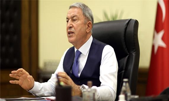 وزیر دفاع ترکیه در سفری از پیش اعلام نشده وارد لیبی شد