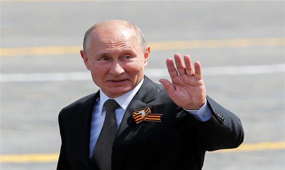 پوتین به تماشای اقتدار نظامی روسیه می‌نشیند
