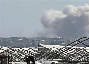 تداوم ویرانگری در غزه؛ ستونی از دود از شرق خان یونس به هوا برخاسته است