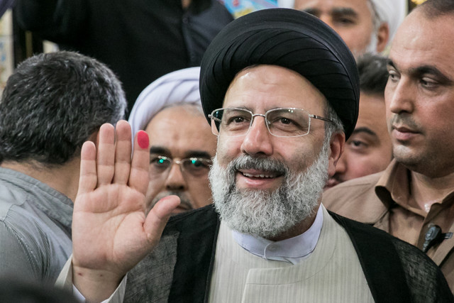 عضو حزب مؤتلفه: رئیسی کاندیداتوری در انتخابات ۱۴۰۰ را رد کرد