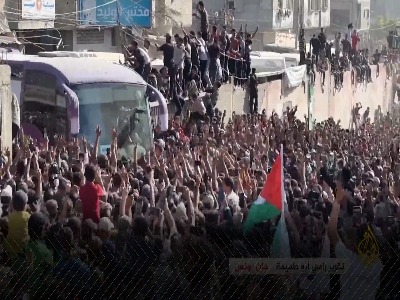 طلوع آزادی در آسمان غزه؛ استقبال پرشور از اسیران بازگشته