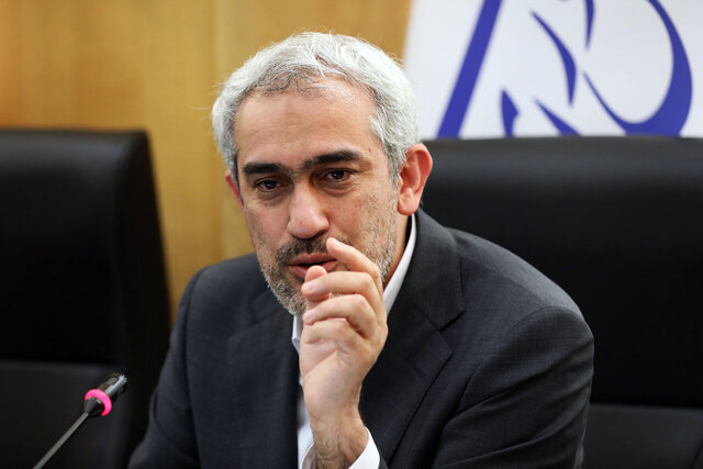 وزیر اقتصاد: قراردادهای پیشین سپرده‌گذاران با بانک آینده همچنان معتبر است