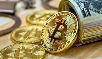 بیت‌کوین در آستانه سقوط زیر ۱۰۰ هزار دلار؛ نوسانات شدید در راه است؟