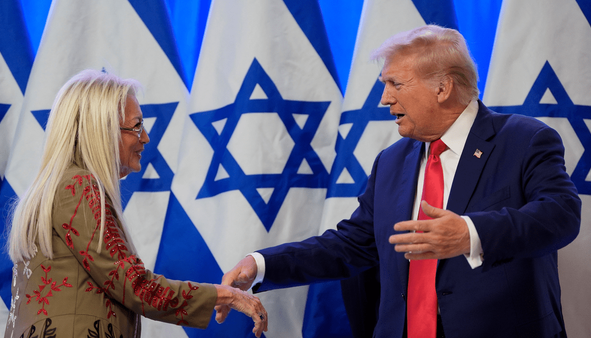 زن اسرائیلی که آمریکا را می‌چرخاند!