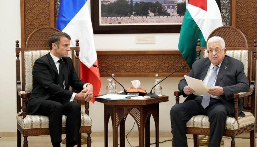 عباس و مکرون درباره غزه و بحران اقتصادی فلسطین رایزنی کردند