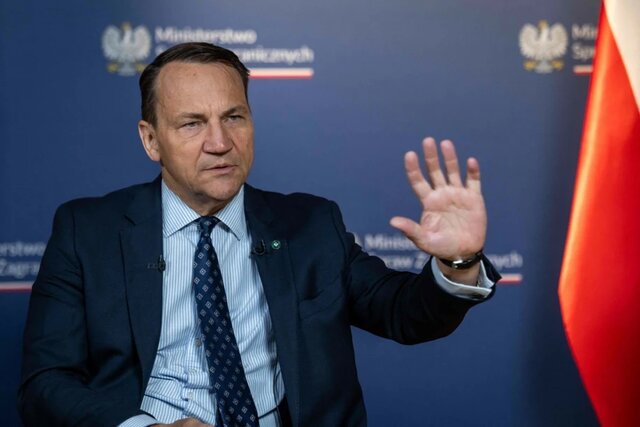 وزیر خارجه لهستان: ترجیح می‌دهیم علف بخوریم تا اینکه دوباره مستعمره روسیه شویم