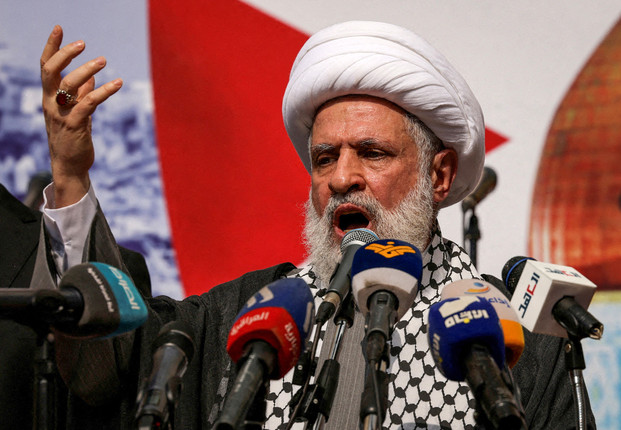 شیخ نعیم قاسم: دولت لبنان با سکوت در برابر تجاوز اسرائیل اشتباه می‌کند