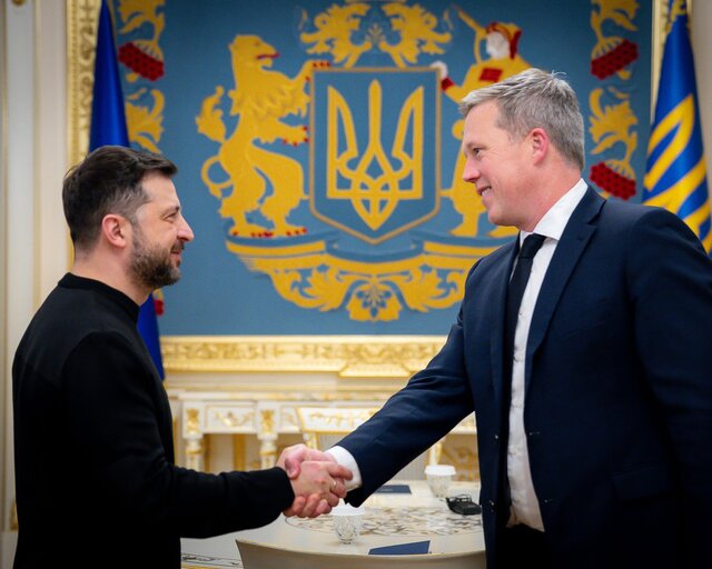 گاردین: وزیر ارتش آمریکا، نماینده ویژه ترامپ در امور اوکراین می‌شود