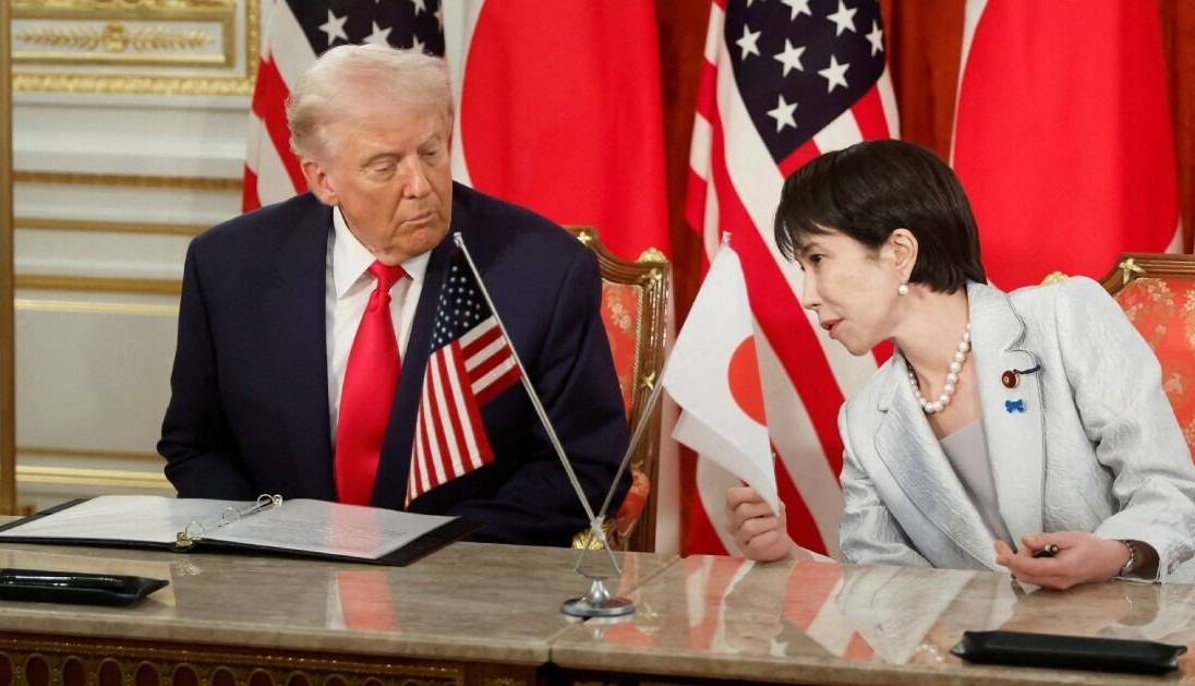 درخواست ترامپ از نخست‌وزیر ژاپن