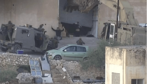 فرمانده یگان عامل تیراندازی به دو فلسطینی بی‌دفاع، ارتقاء گرفت