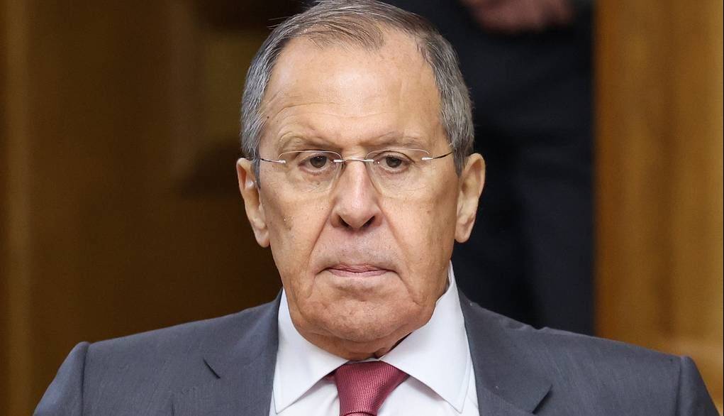 لاوروف : اروپا تصمیم به کناره گیری از مذاکرات صلح اوکراین گرفت