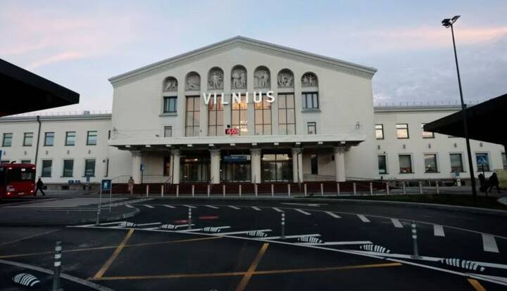 فرودگاه لیتوانی به دلیل نگرانی از پرواز «بالن» تعطیل شد