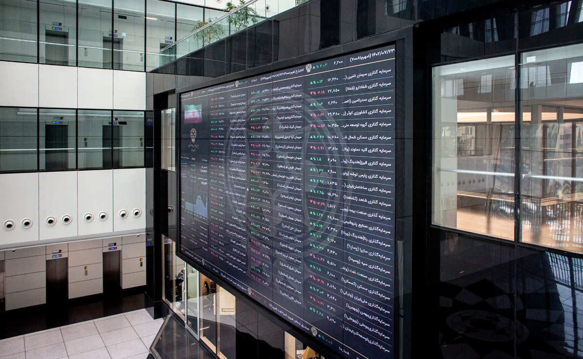 صعود ۳۷ هزار واحدی بورس؛ شاخص کل در آستانه ورود به کانال ۳ میلیون ۹۰۰ هزار واحد قرار گرفت