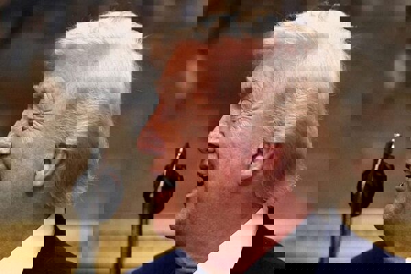 ترامپ ۳۰ دیپلمات در کشورهای دیگر را از سمت‌هایشان برکنار می‌کند