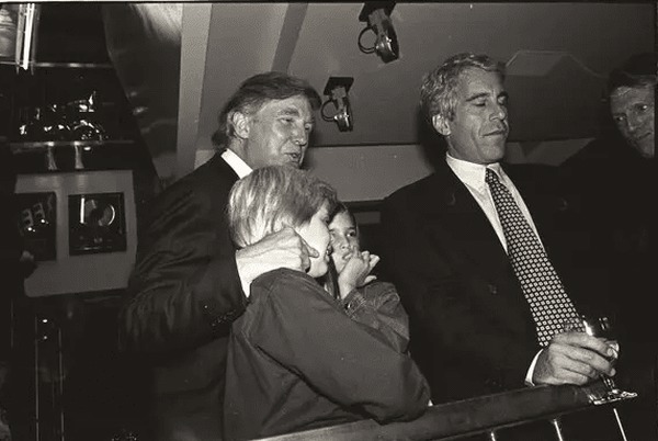 ابعاد تازه پرونده اپستین؛ مهمانی ترامپ برای روسپی‌ها