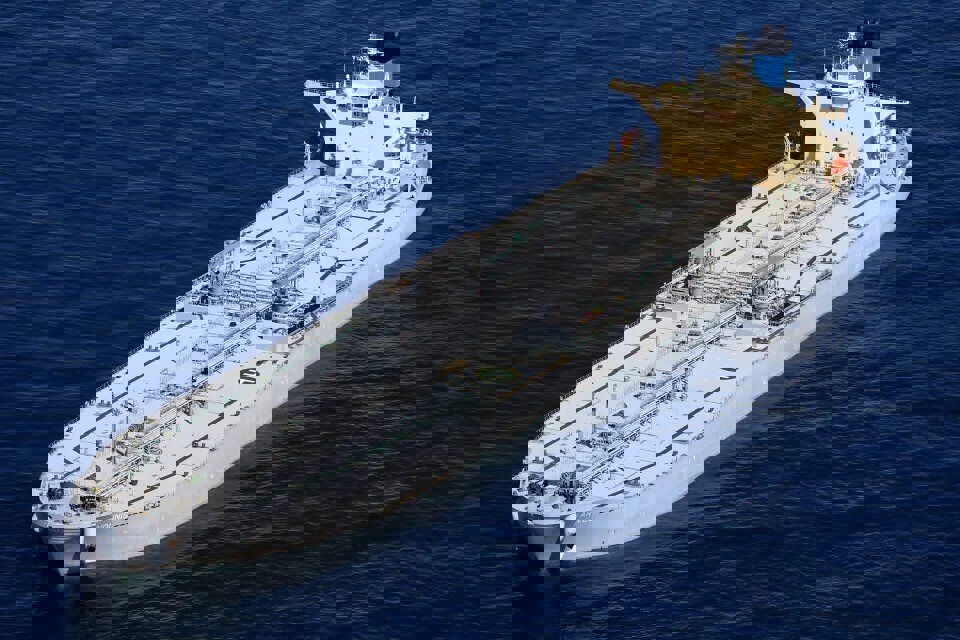 «مادورو» در نفتکش‌های حامل نفت ونزوئلا نیروی نظامی مستقر می‌کند