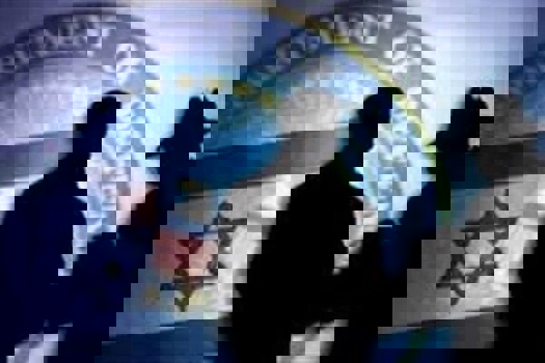 بازداشت یک صهیونیست به اتهام تصویربرداری از محل اقامت بنت