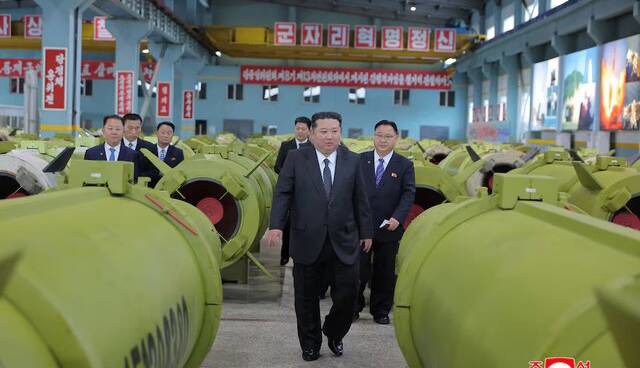 رهبر کره شمالی دستور افزایش تولید موشک را صادر کرد