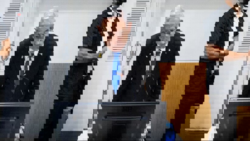 نخستین واکنش تل‌آویو به خبر هک گوشی رئیس دفتر نتانیاهو