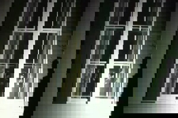 منزل معاون ترامپ هدف حمله قرار گرفت+فیلم