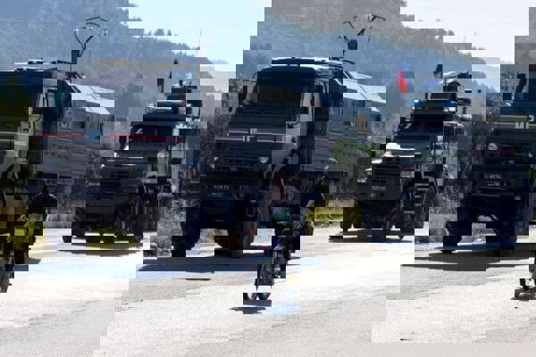 روسیه نیروها و تجهیزات خود را از فرودگاه قامشلی خارج کرد