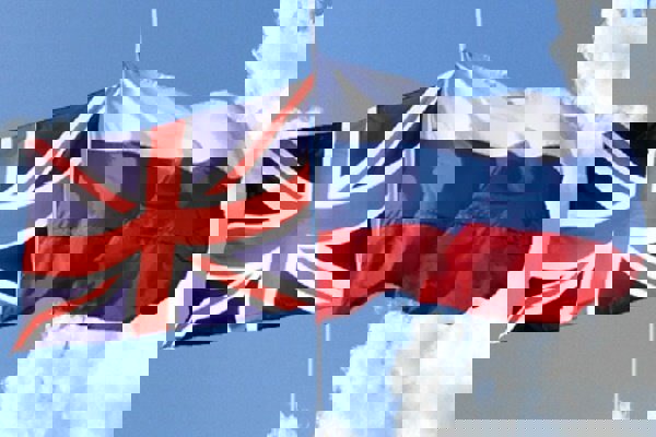 انگلیس اعتبارنامه یک دیپلمات روسیه را لغو کرد