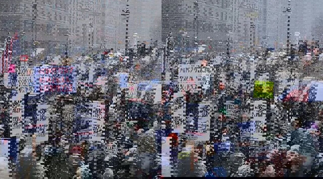 برگزاری تظاهرات در کلمبیا در اعتراض به دخالت آمریکا در ایران