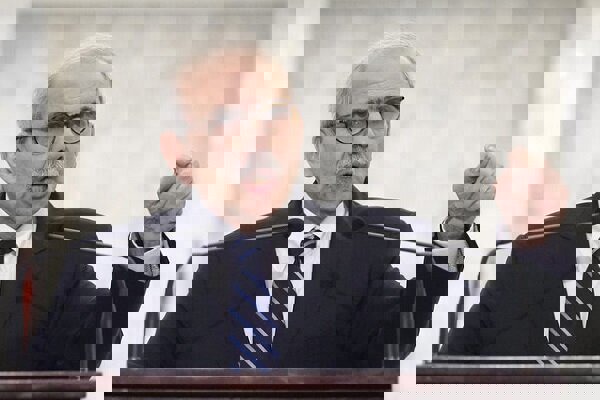 نواف سلام: حملات اسرائیل تجاوز به حاکمیت لبنان است