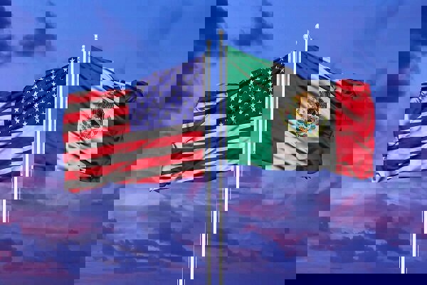 مکزیک با ورود نیروهای آمریکایی به خاک کشورش موافقت کرد