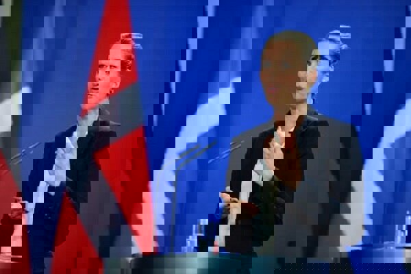 فردریکسن: مردم گرینلند آشکارا گفته‌اند که نمی‌خواهند آمریکایی شوند