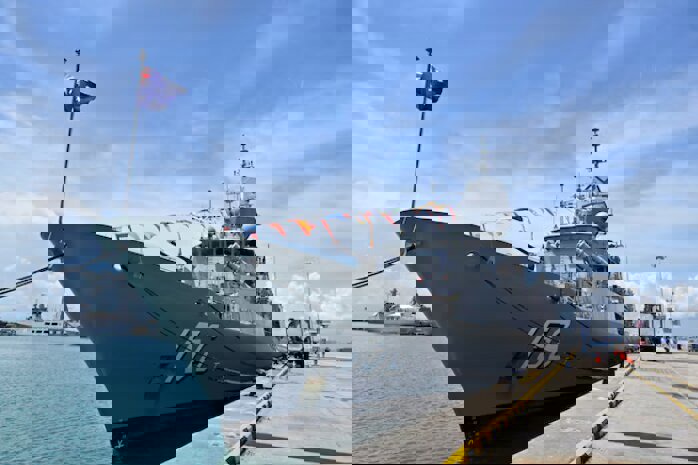 هشدار چین به ناو جنگی استرالیا هنگام عبور از تنگه تایوان