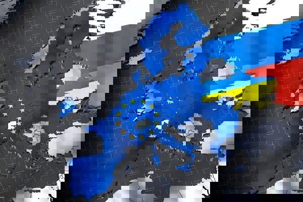 نشست سه‌جانبه درباره اوکراین به تعویق افتاد