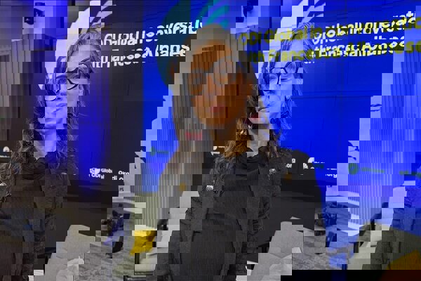 شکایت خانواده آلبانیز از دولت ترامپ به دلیل تحریم‌ وی