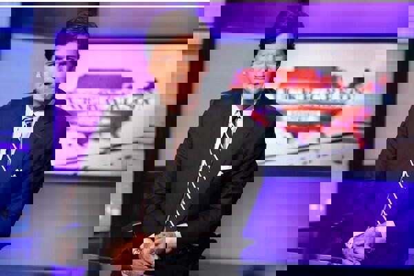 هشدار کارلسون به ترامپ: اسرائیل دنیا را به جنگ جهانی می‌کشاند