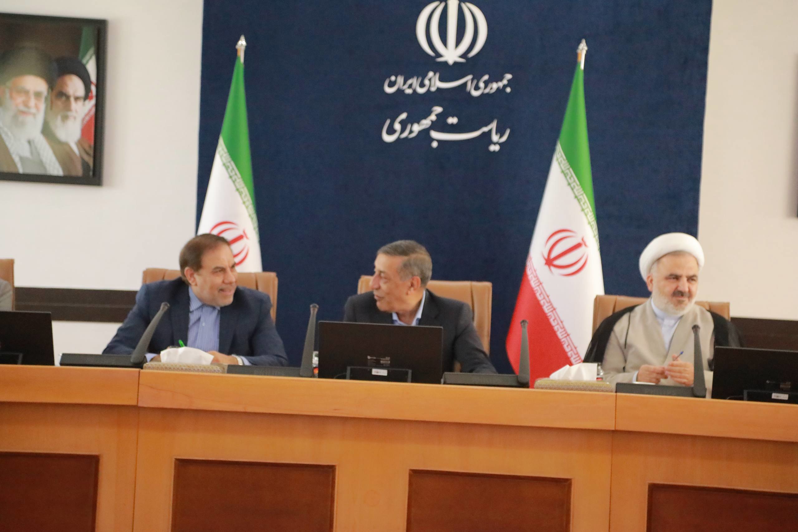 تأکید معاون اجرایی رئیس‌جمهور و مسئولان قضایی بر برخورد با دریافت وجوه غیرقانونی در تعاونی‌های مسکن