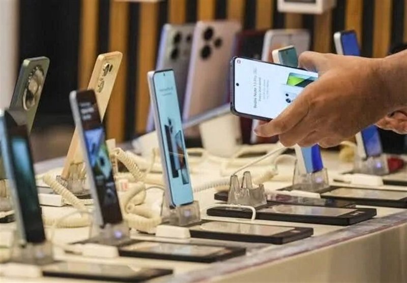 سه ماه بدون تخصیص ارز به تلفن همراه؛ صنعت موبایل درانتظار استراتژی جدید
