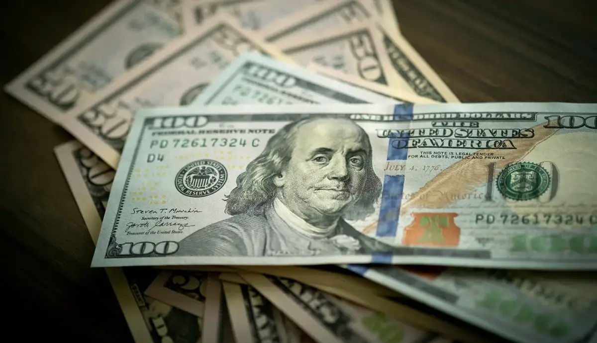 پیش‌‌بینی قیمت دلارِ فردا «دوشنبه»؛ صعود ارز با سوخت تنش در خلیج فارس