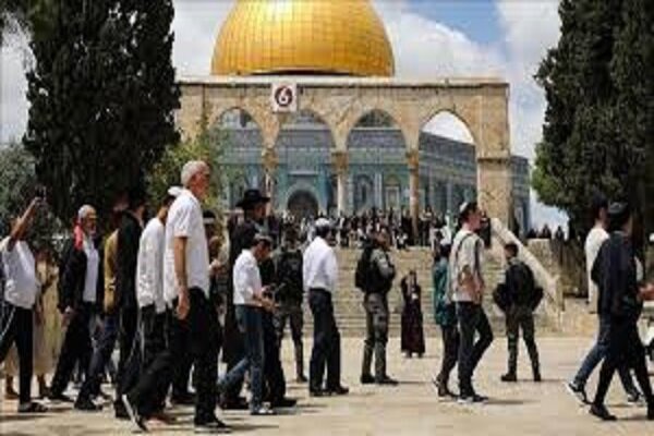 تعرض گسترده شهرک‌نشینان صهیونیست به مسجد الاقصی