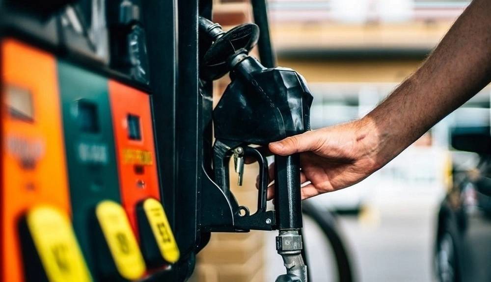 سرمقاله فرهیختگان/ اقتصاد بنزین و روان‌شناسی بحران | آخرین خبر